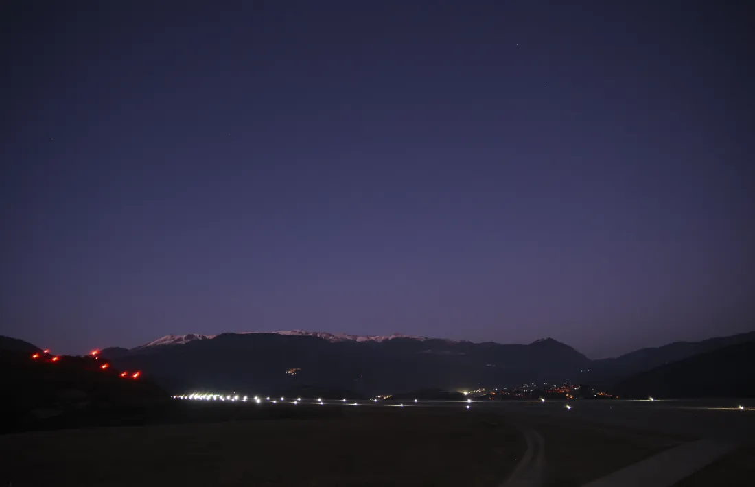 La primera prova (pública) del sistema d’il·luminació nocturna, avui en fer-se fosc. 