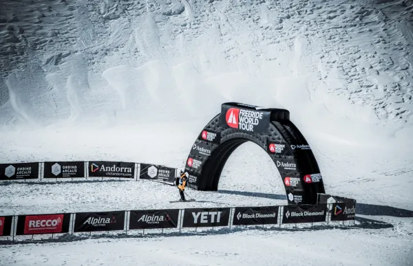 p._28_freeride_world_tour_iker_reyes