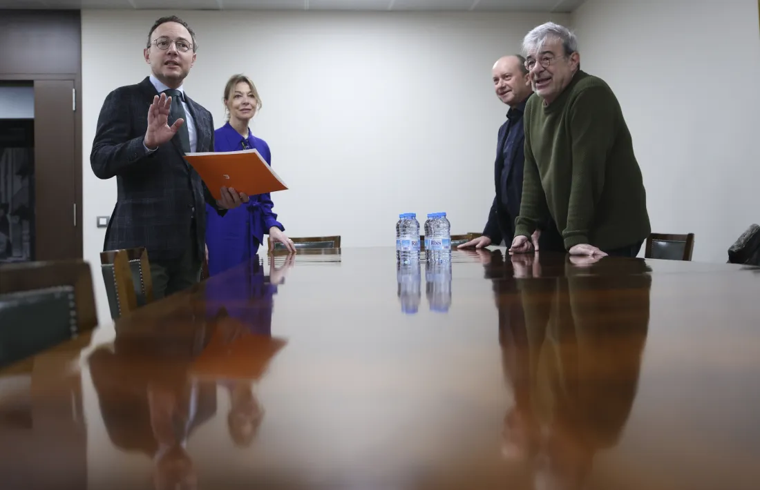 Espot en el moment de recepcionar la candidatura demòcrata.