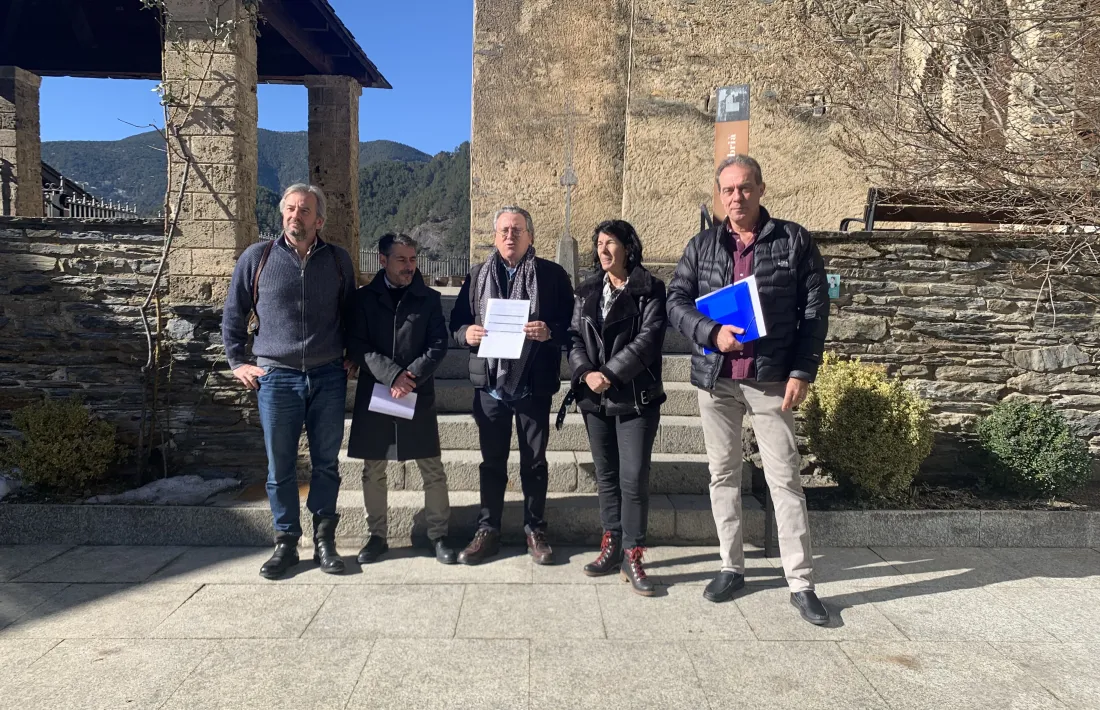 PS X’Ordino van ser els últims a portar la llista, amb Enric Dolsa, Jordi Balsa i Maria de la O Soto de presentadors.