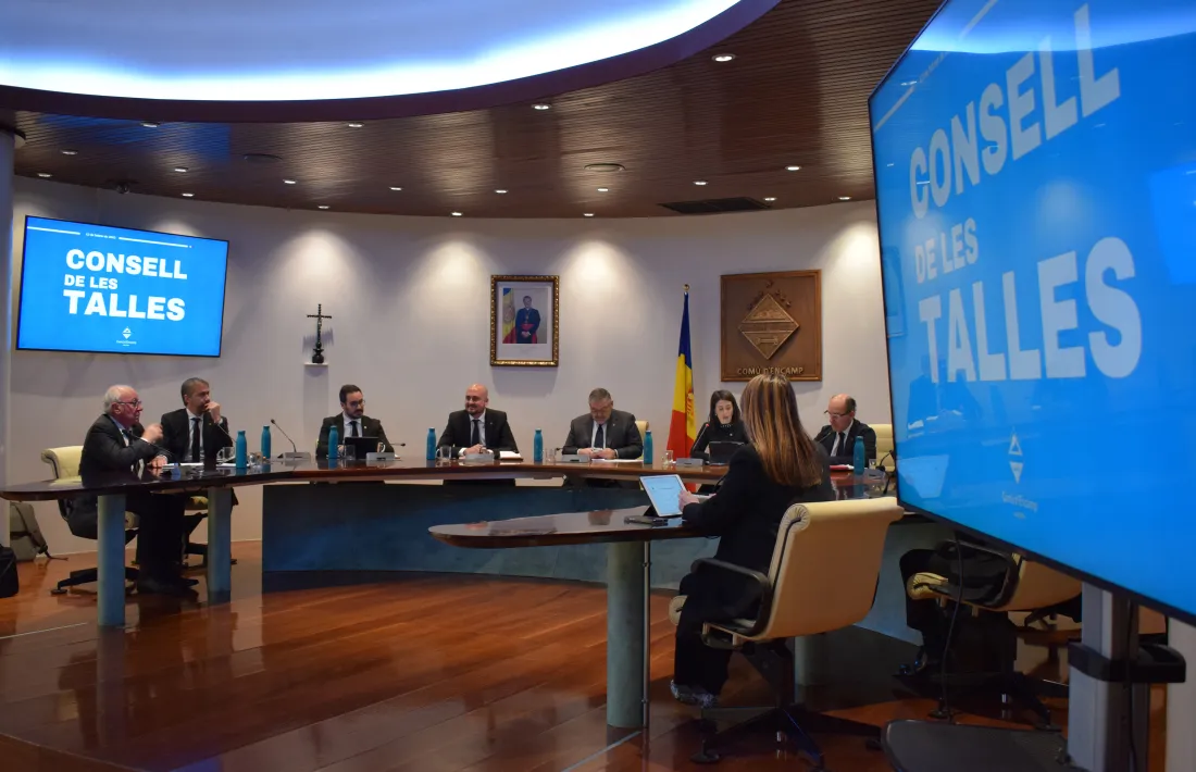 Un moment de la sessió de consell de comú d'Encamp, avui.
