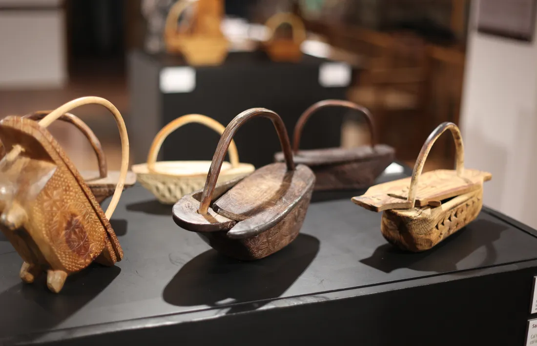 Jocs de salers musicats, el més antic, del segle XVIII i procedent de cal Pal.