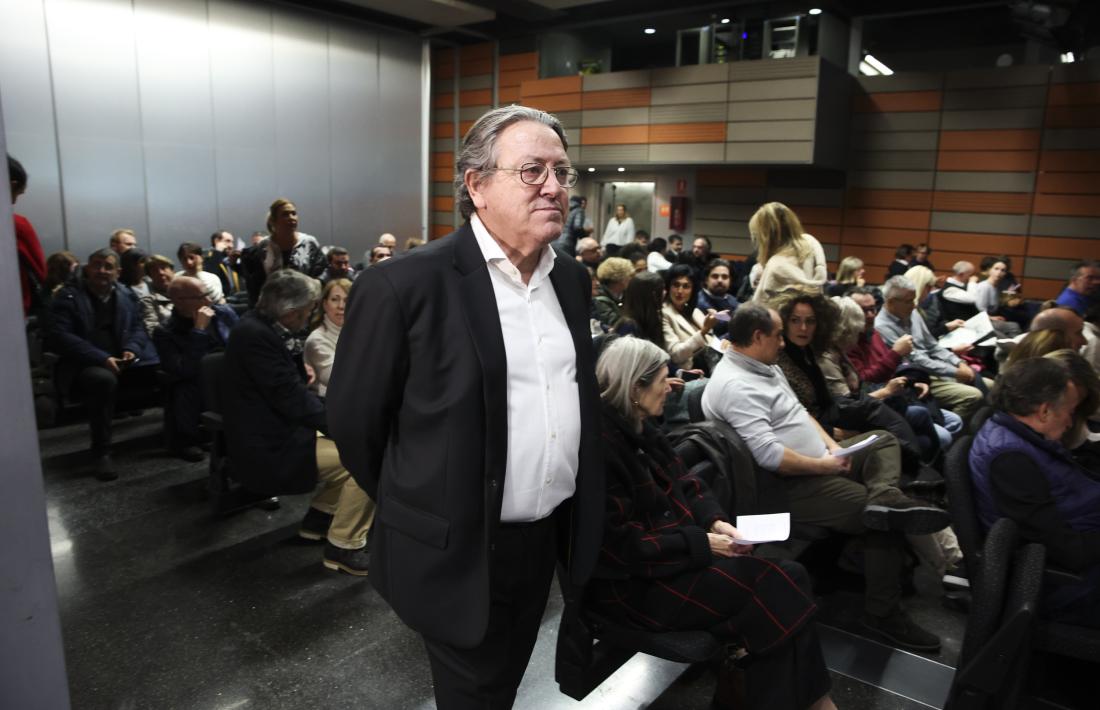 Enric Dolsa abans de la reunió pública per informar la ciutadania del projecte de Grifols.