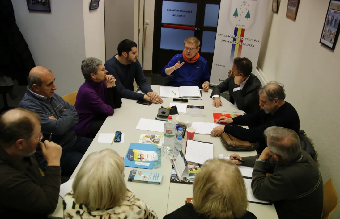 Un moment de la trobada dels dirigents socialdemòcrates amb la Federació de la Gent Gran.