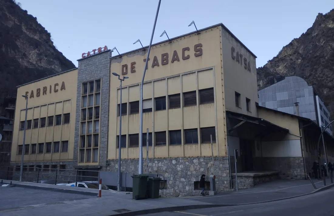 L’antiga cooperativa de tabac, Catsa, disposa de tres plantes d’uns 800 metres quadrats.