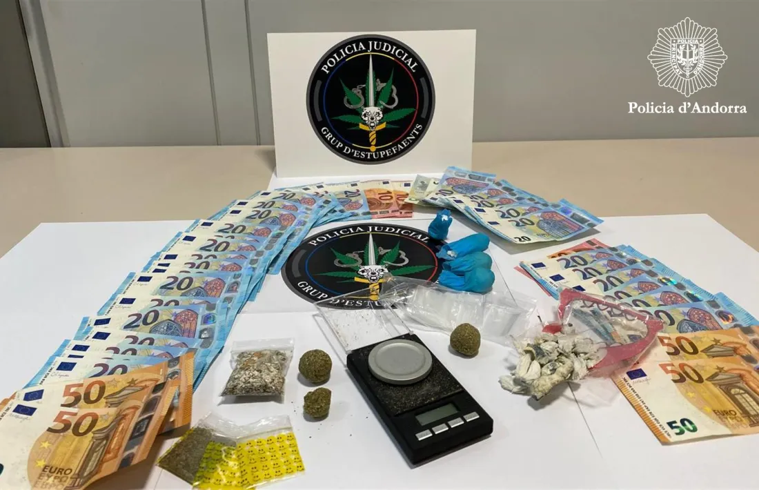 El material intervingut per la policia als detinguts del Pas de la Casa.