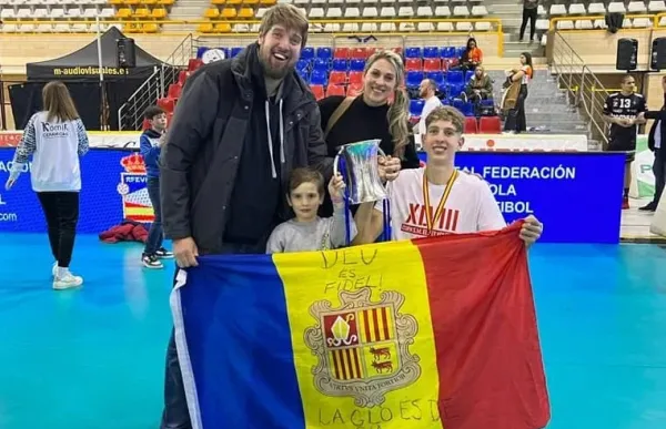 p._28_primera_foto_davi_tenorio_i_familia_copia