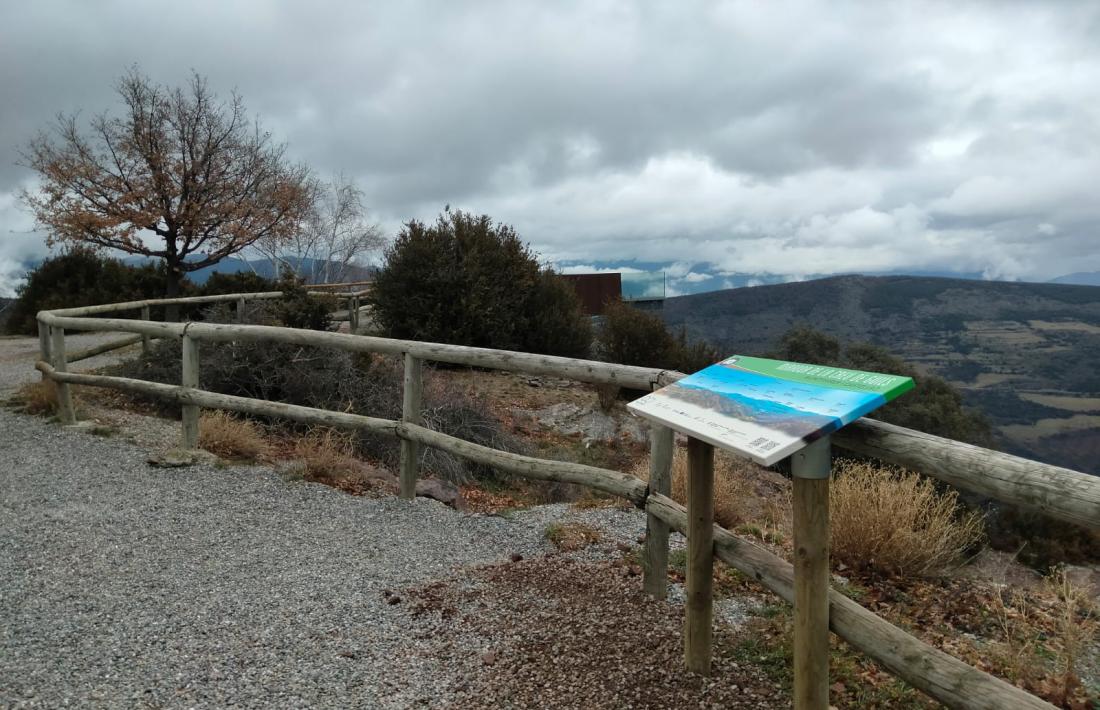 El mirador, al municipi alturgellenc de Montferrer i Castellbò. 