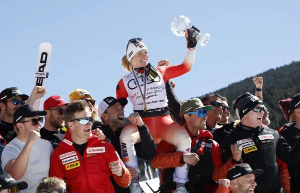 p._28_primera_foto_central_lara_gut