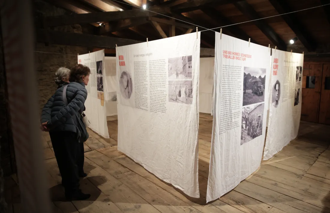 La peripècia de Baldrich, Viladmoat, Forné, Claret i Vilanova s'exposa amb una suculenta museografia a base de teles estampades a l'últim pis de cal Pal.
