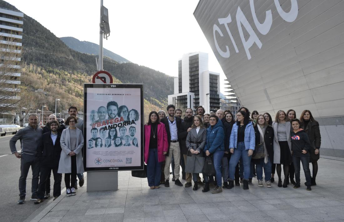 Foto de família de Concòrdia, amb Escalé al capdavant.