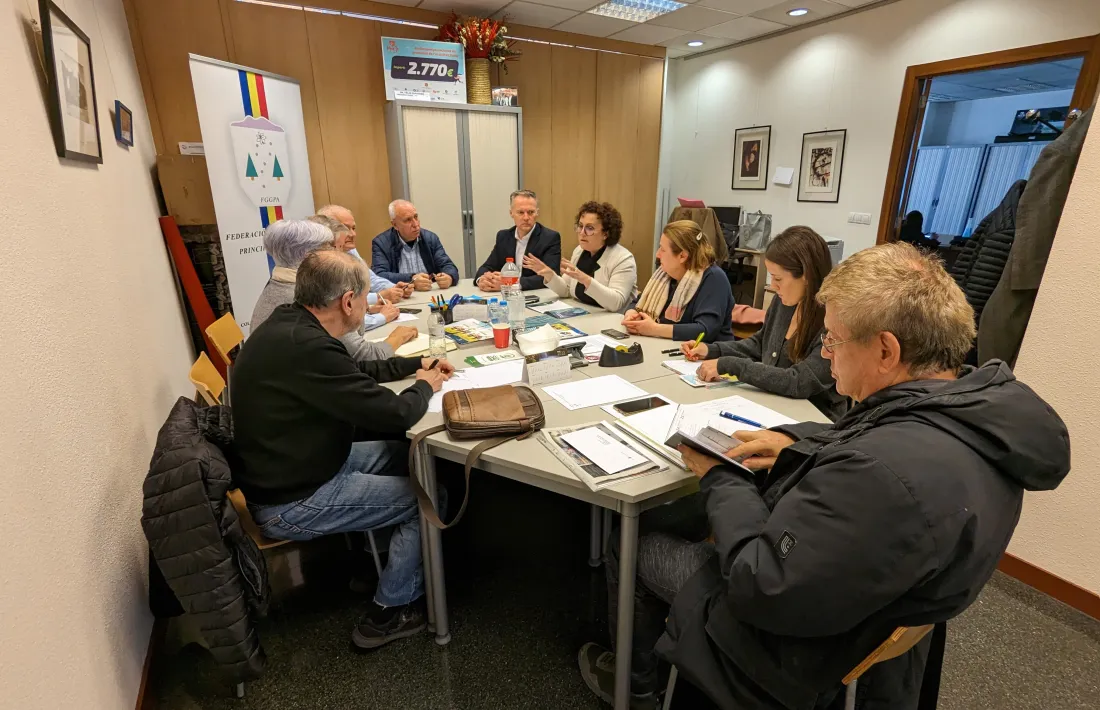 Les candidates d’Acció s'han reunit avui amb la Federació de la Gent Gran.