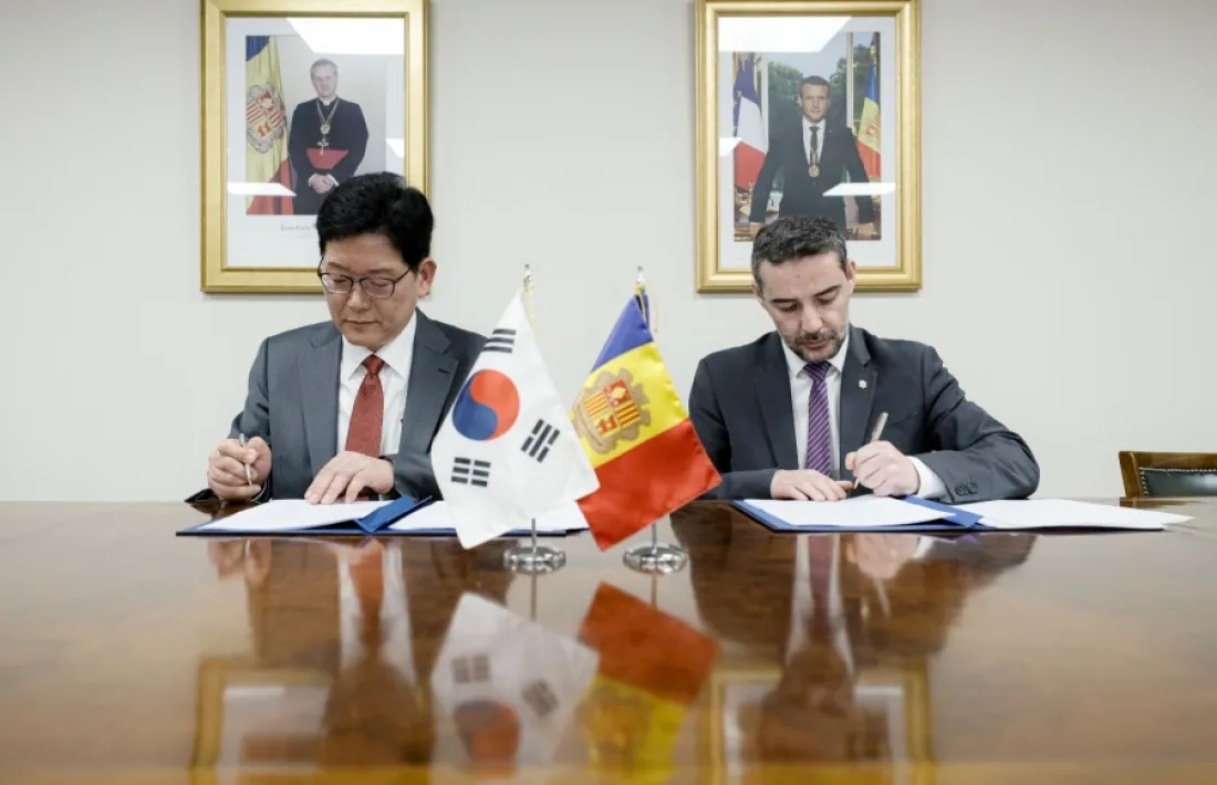 El secretari d’Estat Marc Ballestà i el vice-ministre d’Hisenda i Duanes de Corea del Sud, Kwanghyo Ko, han rubricat l'acord.