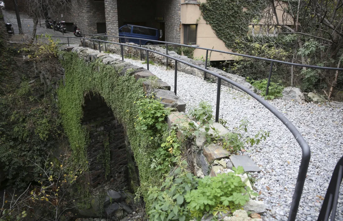 El pont dels Escalls (1881).