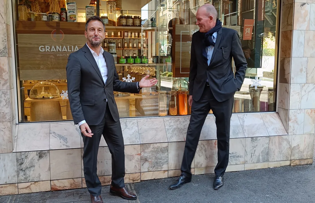 Pere López i Joaquim Miró han passejat avui per la zona comercial de Prada Ramon.