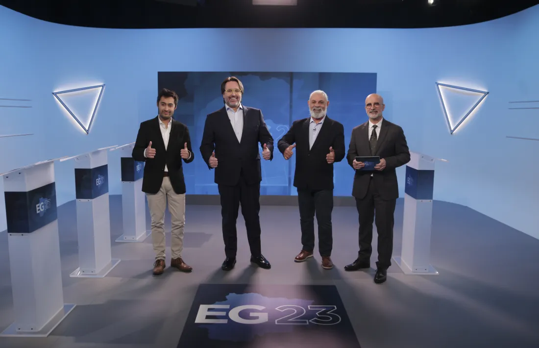 Els candidats de les llistes territorials de la Massana amb el moredor David Domingo.