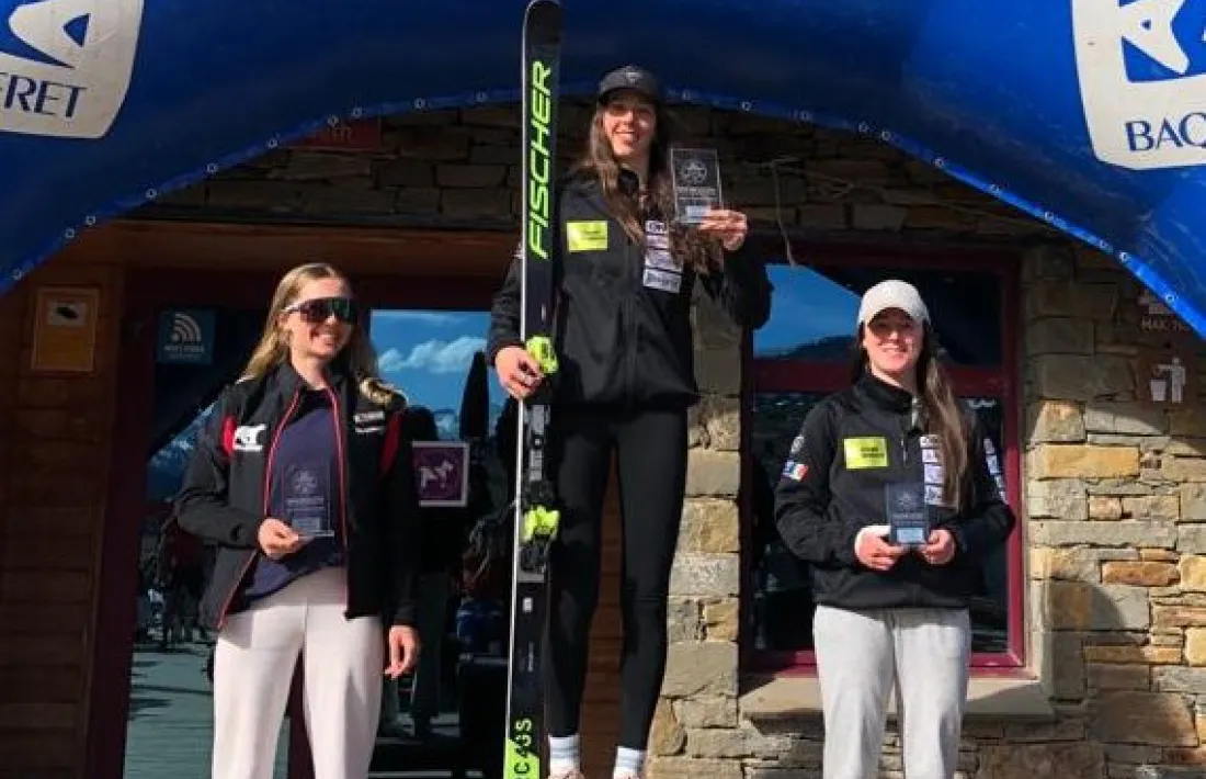 Carla Mijares, al lloc més alt del podi.