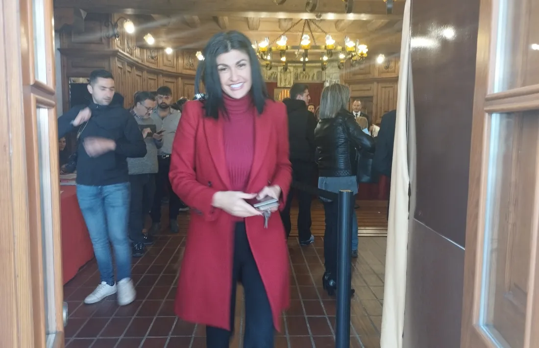 La líder d’Andorra Endavant sortint d’emetre el seu vot, a Sant Julià de Lòria.