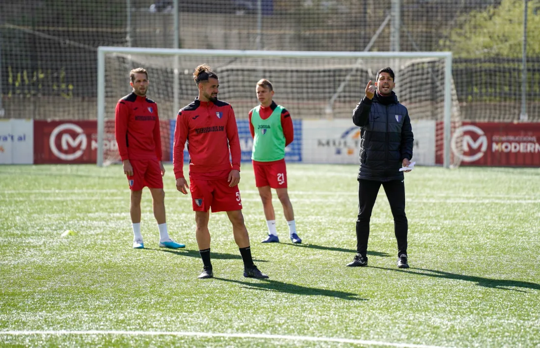 Otger Canals, tècnic molletà de l’Inter Escaldes, en l’entrenament d’ahir al CE FAF.