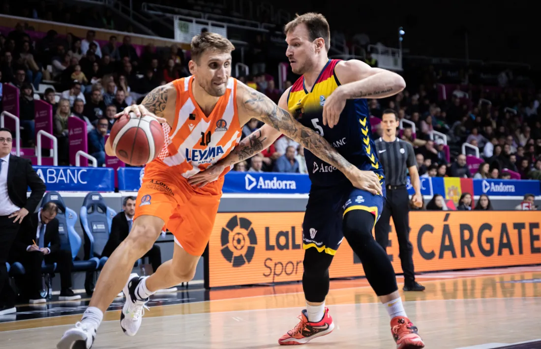 Javi Vega i Rafa Luz es tornaran a veure les cares, però aquesta vegada a Corunya en el partit corresponent a la jornada 27.