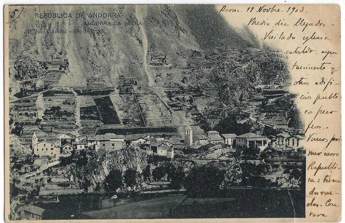 Andorra la Vella: “Visitado iglesia, ayuntamieno y otros edificios públicos pero feos”.