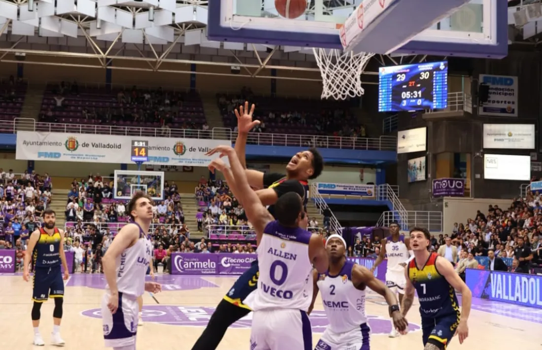 Felipe Dos Anjos, el millor a Valladolid.