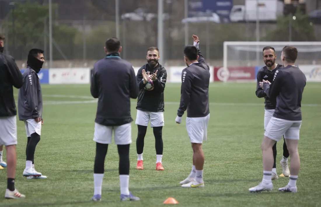 La UE Engordany va tornar a entrenar-se ahir després de dues incompareixences en rebre un mes i mig de tres mesos de nòmines que els deuen.