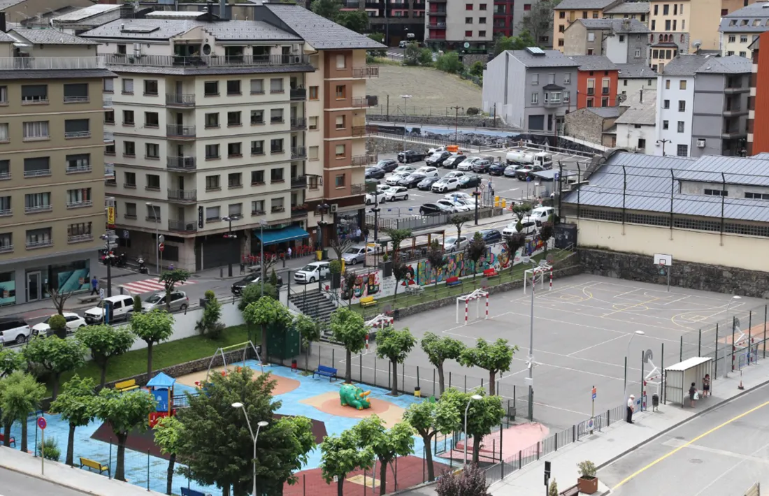 Una vista del parc infantil del Prat Gran, la remodelació del qual començaria a finals d’aquest any.