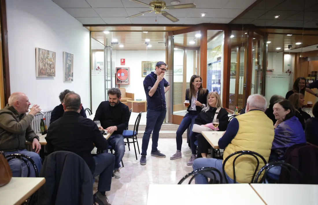 Una vintena d'amics  companys de viatge han assistit al sarau organitzat per Medusa ahir al Festa Brava per celebrar el primer any de vida.