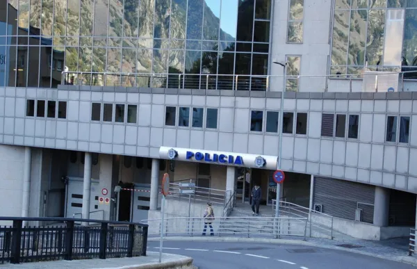 163403_despatxpolicia