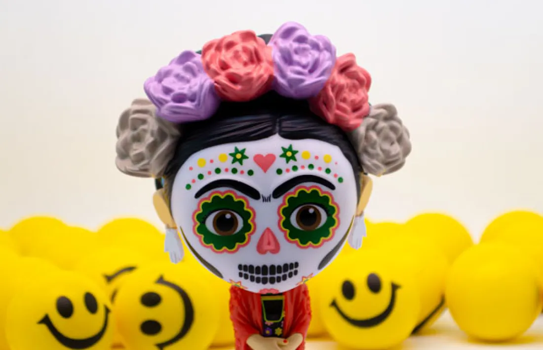 Dues de les figures creades per l’empresa escaldenca Tminis: l’exposició a Carlemany en reproduirà aquestes dues i altres vuit en format XXL: faran 1,80 metres d’altura.