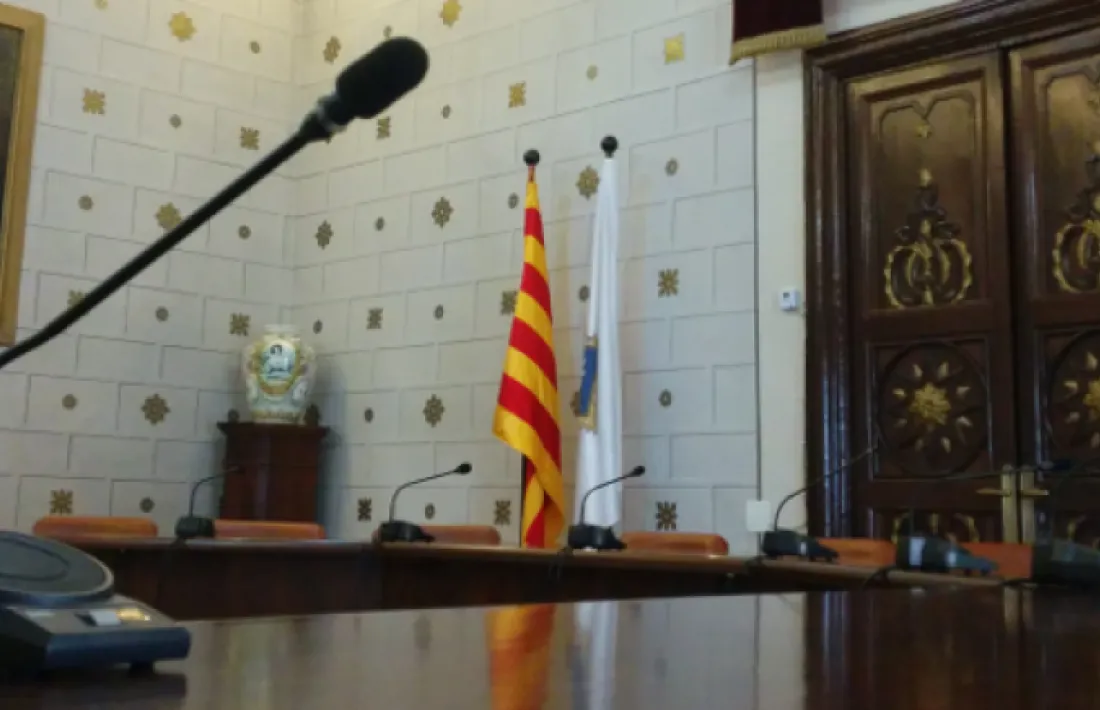 Imatge de la sala de plens de l’Ajuntament de la Seu d’Urgell. 