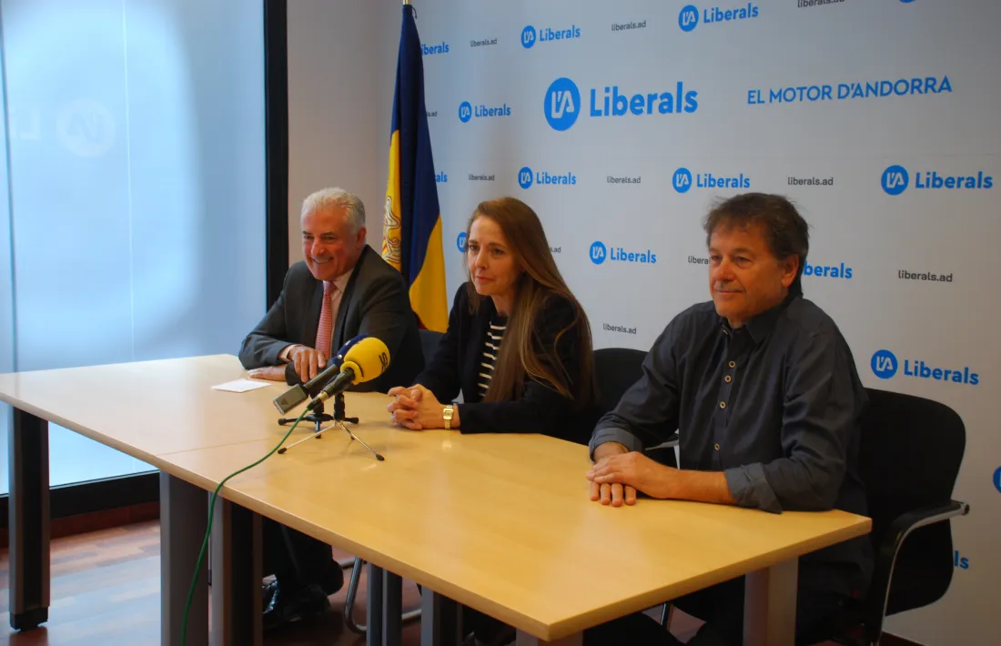 Cabanes, Lafoz i Pintos en la compareixença d’avui per valorar la situació de Liberals.