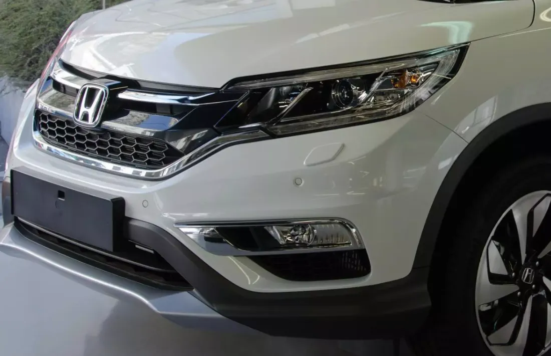 Un vehicle nou en un concessionari.