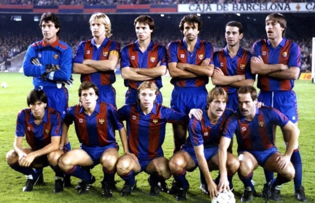 El de Vilarrodona, el primer a sota per la dreta al costat de Clos amb el Barça dels 80.