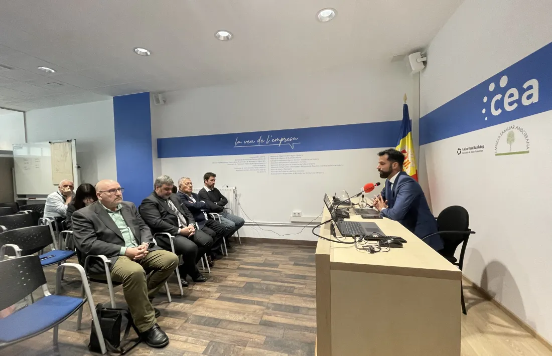 La roda de premsa ha tingut lloc a la sala d'actes de la CEA.