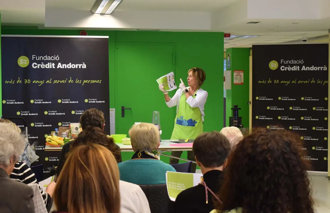 Un moment del taller de batuts i liquats a L'espai.