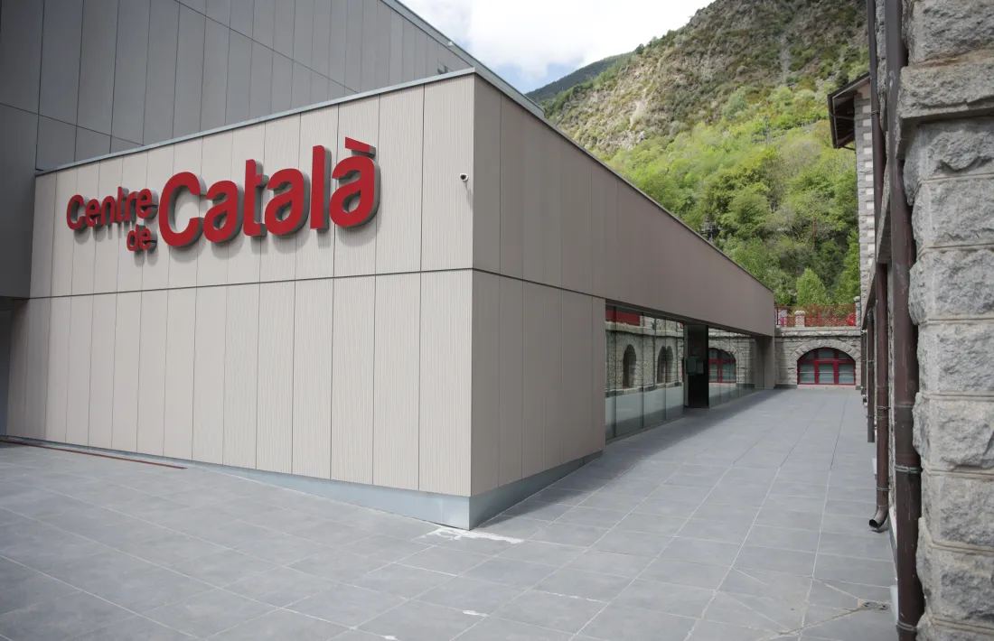 A la planta baixa de l’annex hi aniran els serveis tècnics de l’Arxiu i a les superiors, el dipòsit.