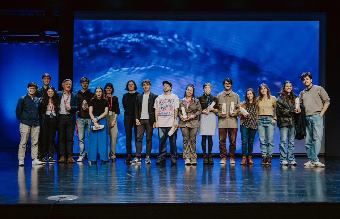 Foto de família dels guanyadors de la 10a edició del festival Ull Nu, que va repaertir els premis en la gala  al Centre de Congressos de la capital.