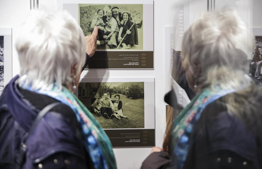 'Clixé de Canòlich' reuneix un centenar llarg de fotografies procedents de col·leccons particulars i mai vistos fins ara.