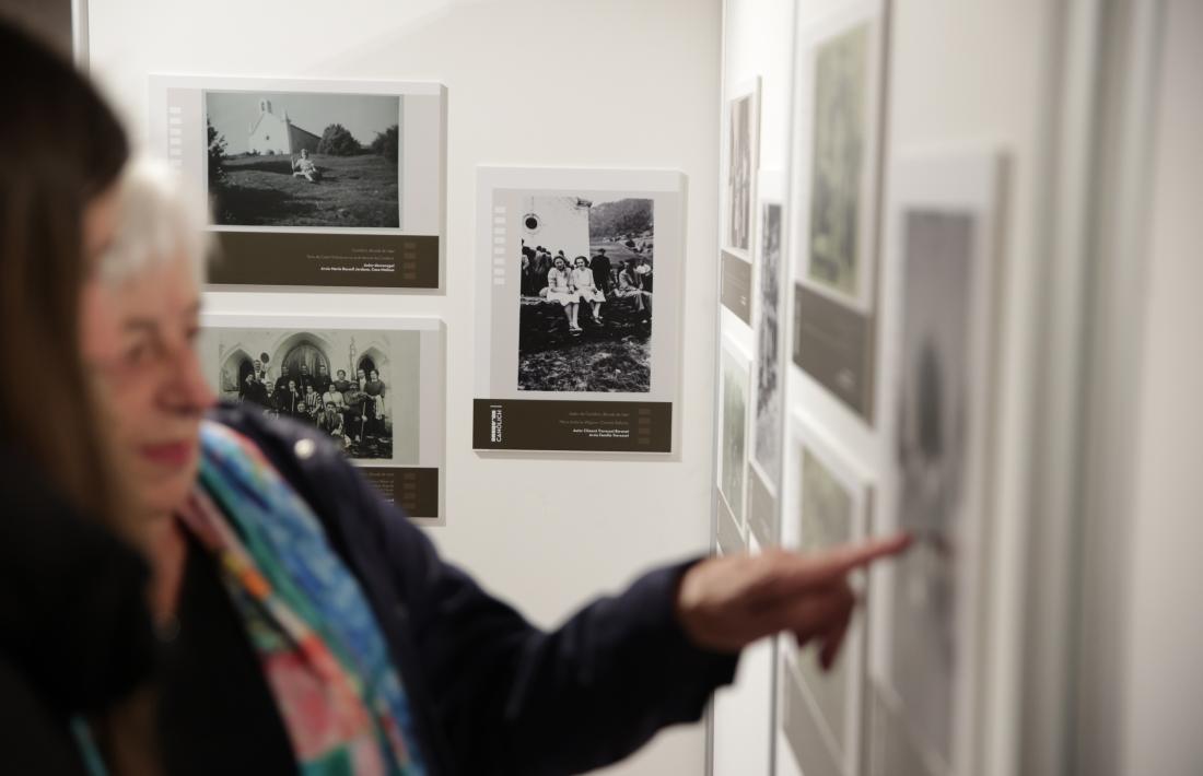 'Clixé de Canòlich' reuneix un centenar llarg de fotografies procedents de col·leccons particulars i mai vistos fins ara.