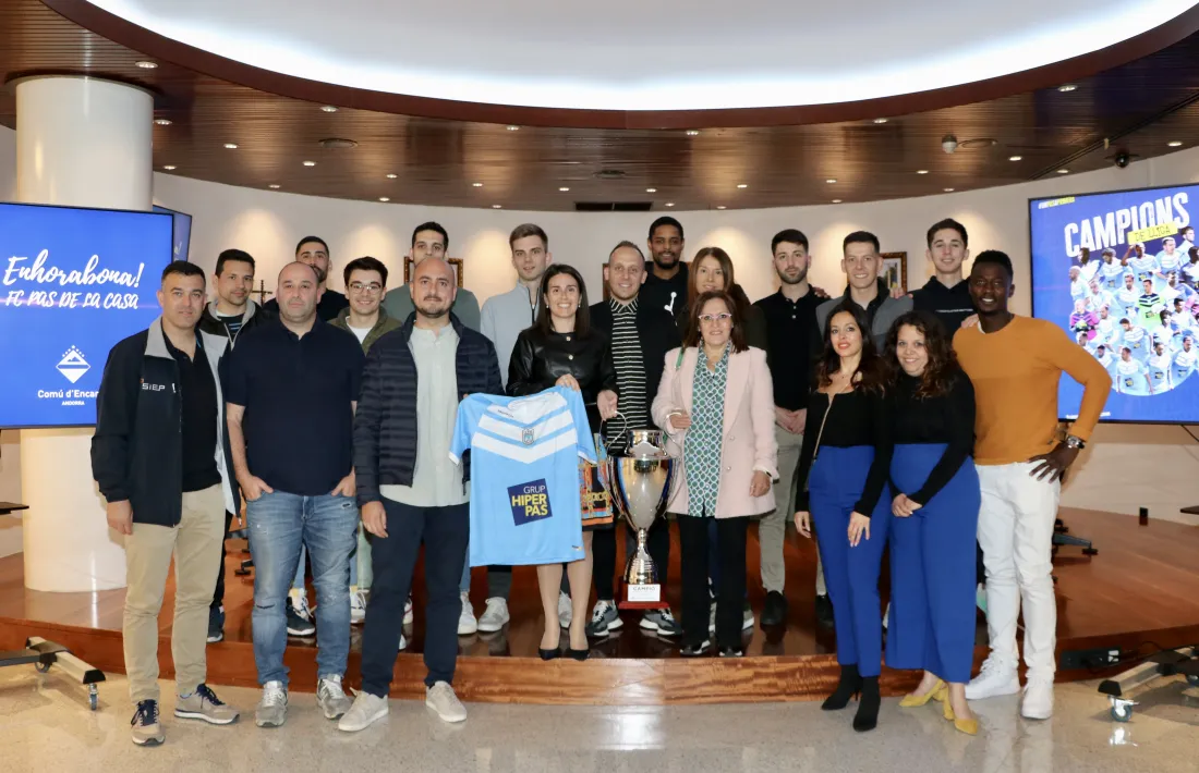 L'FC Pas de la Casa va oferir el títol de la Lliga UNIDA al Comú d'Encamp.