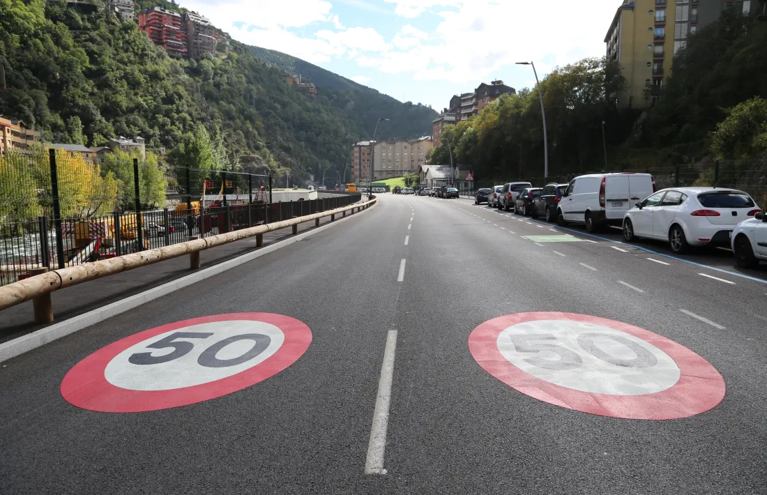 HI ha conductors que supoeren el doble de la velocitat permesa en el tram del nou vial de Sant Julià.