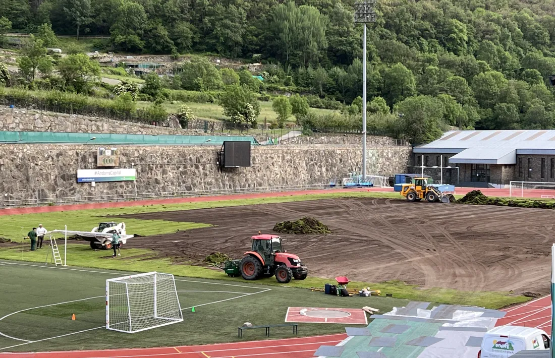 L’Estadi Comunal Joan Samarra tindrà nova gespa per als partits de la Conference.