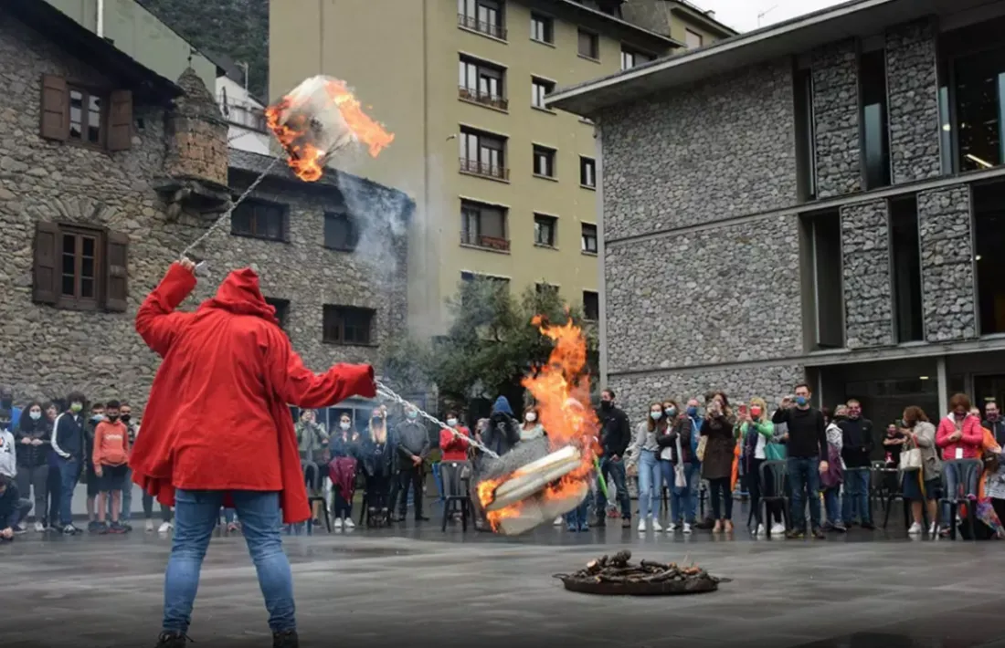 La festa que els fallaires celebren anualment a la plaça del Consell General.