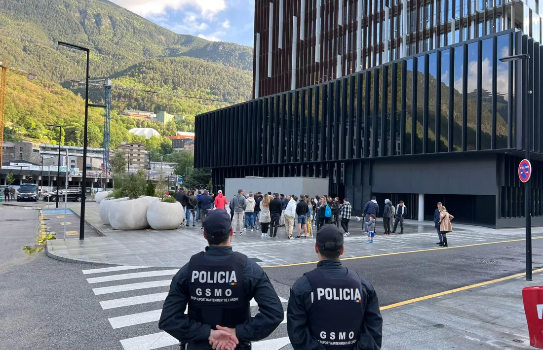 Diversos agents de policia han vetllat per la bona marxa de l'acte.