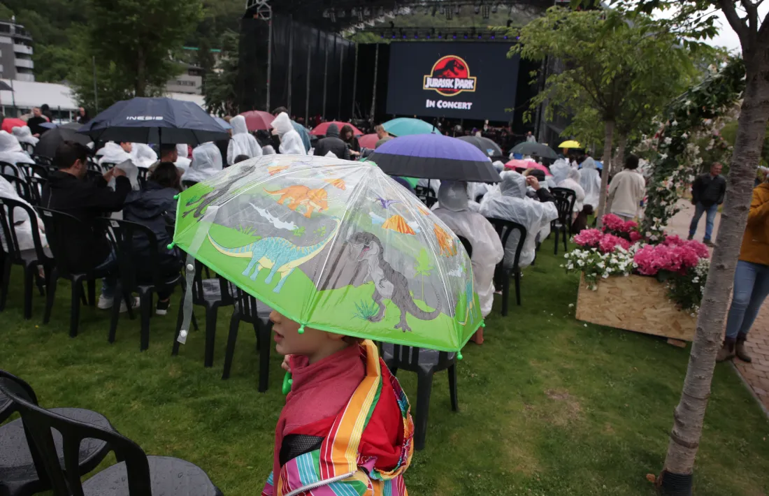 Paraigua oportuníssim per a una sessió a la fresca de 'Jurassic Park'.