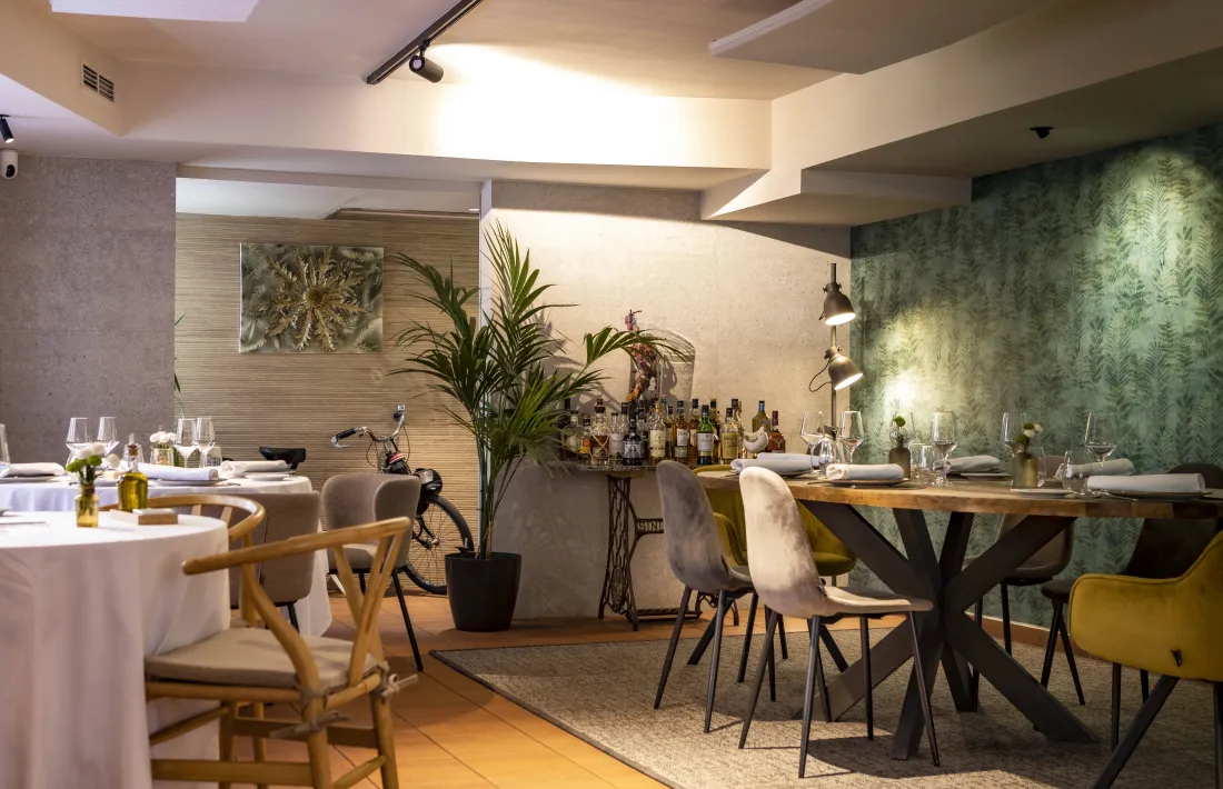El menjador d'un restaurant prèmium.