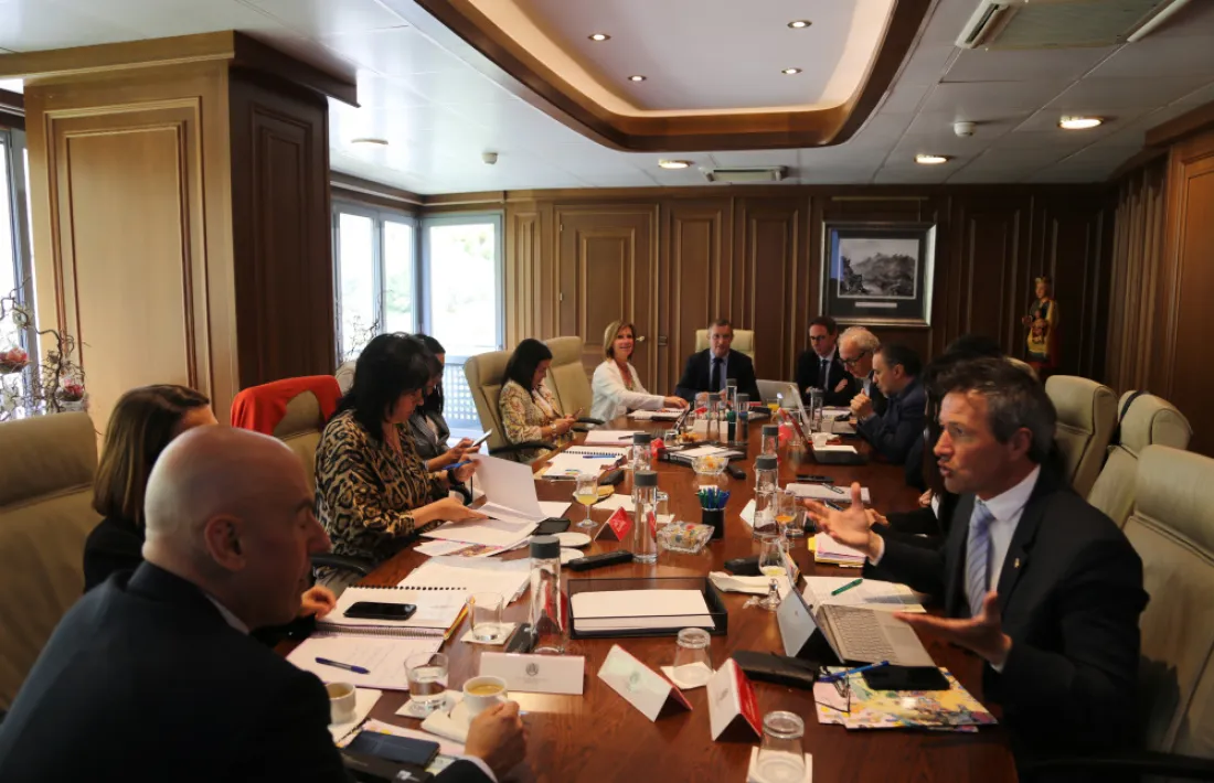 Els cònsols reunits al Comú de Sant Julià.