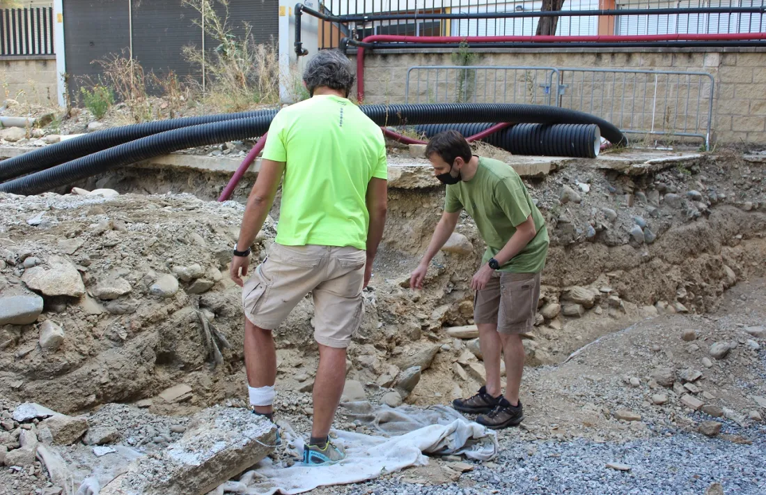  Imatge d'una campanya anterior d'excavacions al pati de Les Monges. 